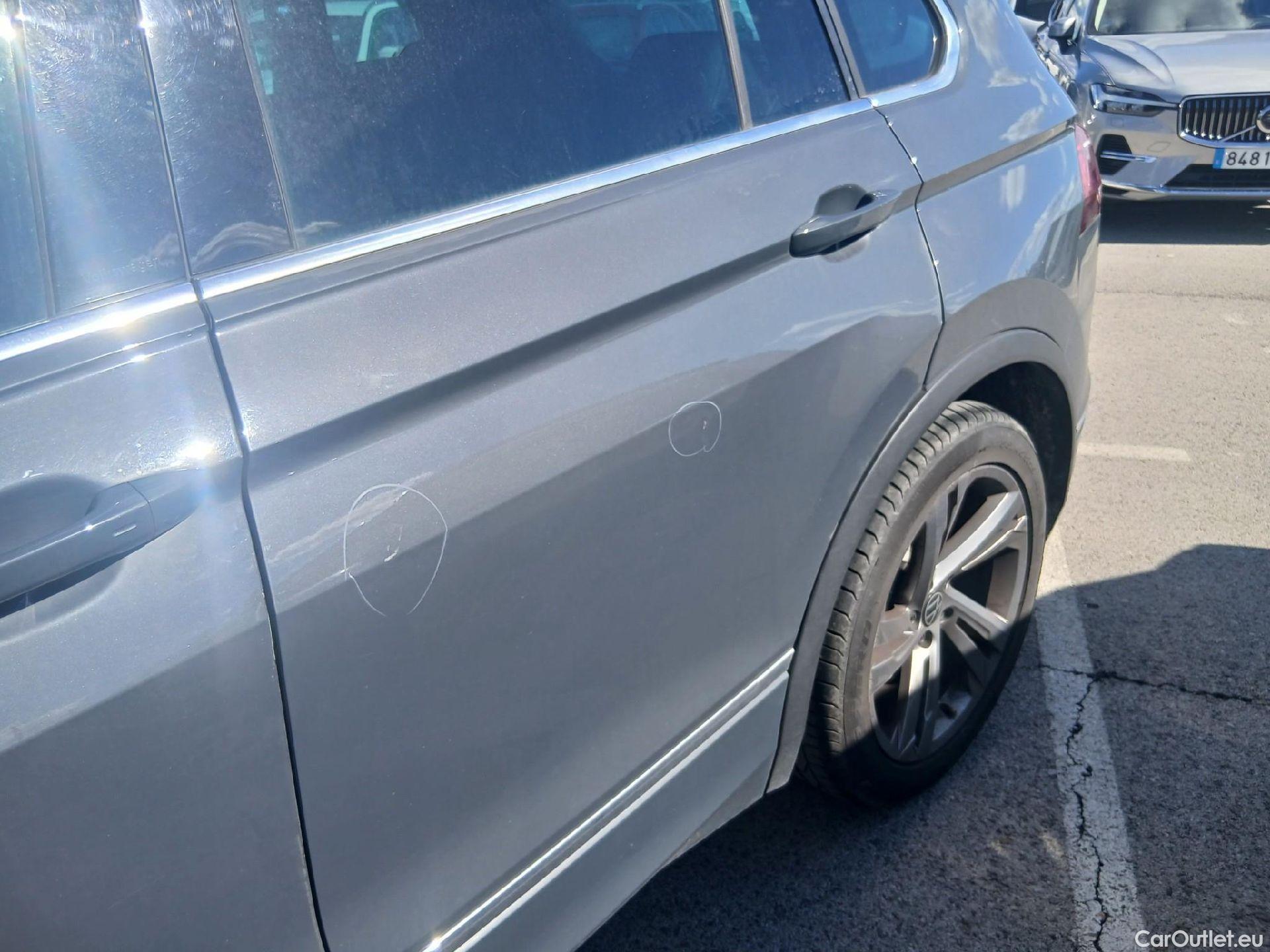  Volkswagen  Tiguan VOLKSWAGEN  / 2020 / 5P / todoterreno R-Line 2.0 TDI 110kW (150CV) DSG #16