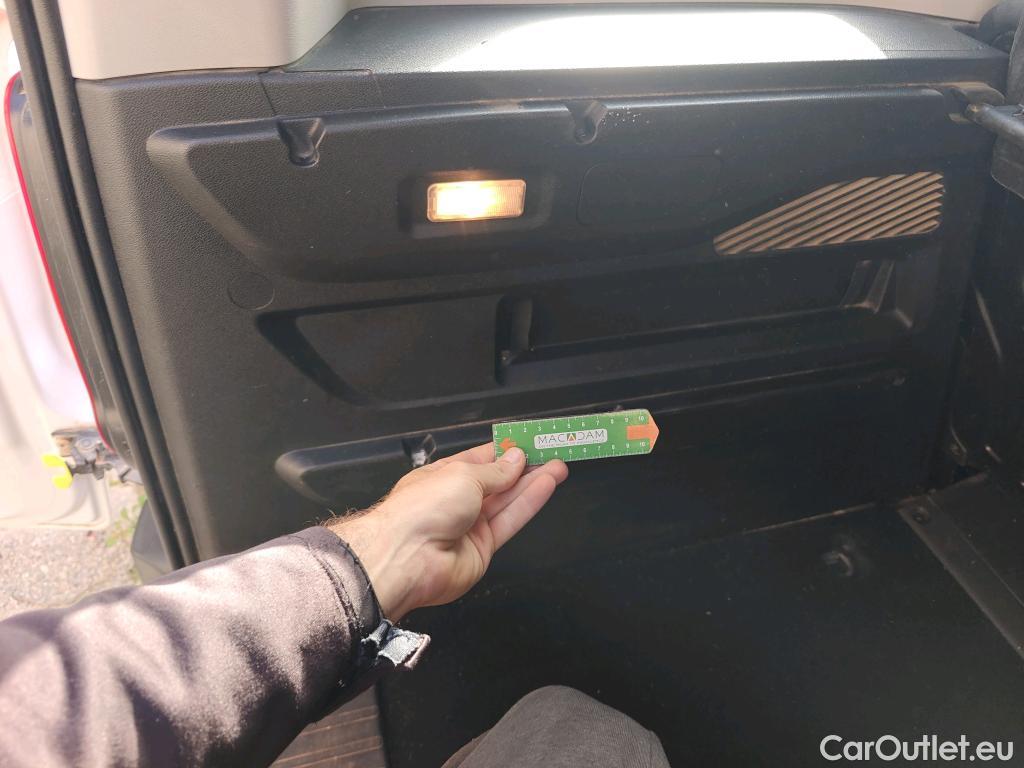  Citroen  Berlingo CITROEN  / 2018 / 4P / monovolumen compacto Talla M BlueHDi 100 S&S LIVE PACK #38