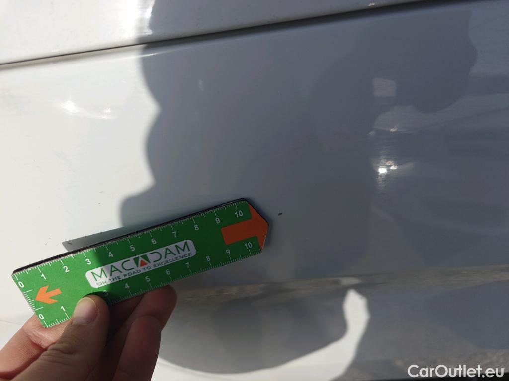  Citroen  Berlingo CITROEN  / 2018 / 4P / monovolumen compacto Talla M BlueHDi 100 S&S LIVE PACK #77