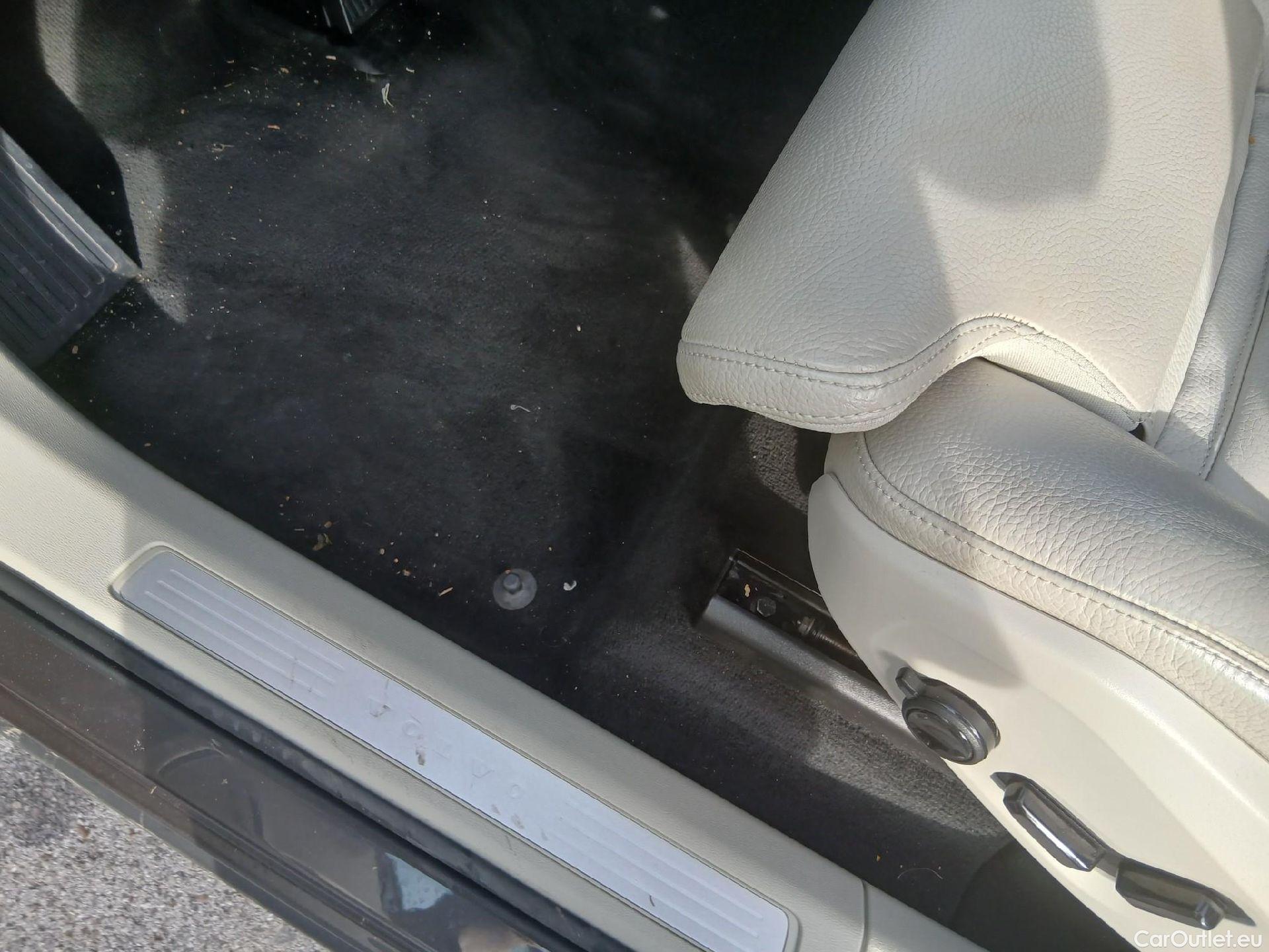  Volvo  XC60 VOLVO  / 2017 / 5P / todoterreno 2.0 B4 D Inscription Auto #5