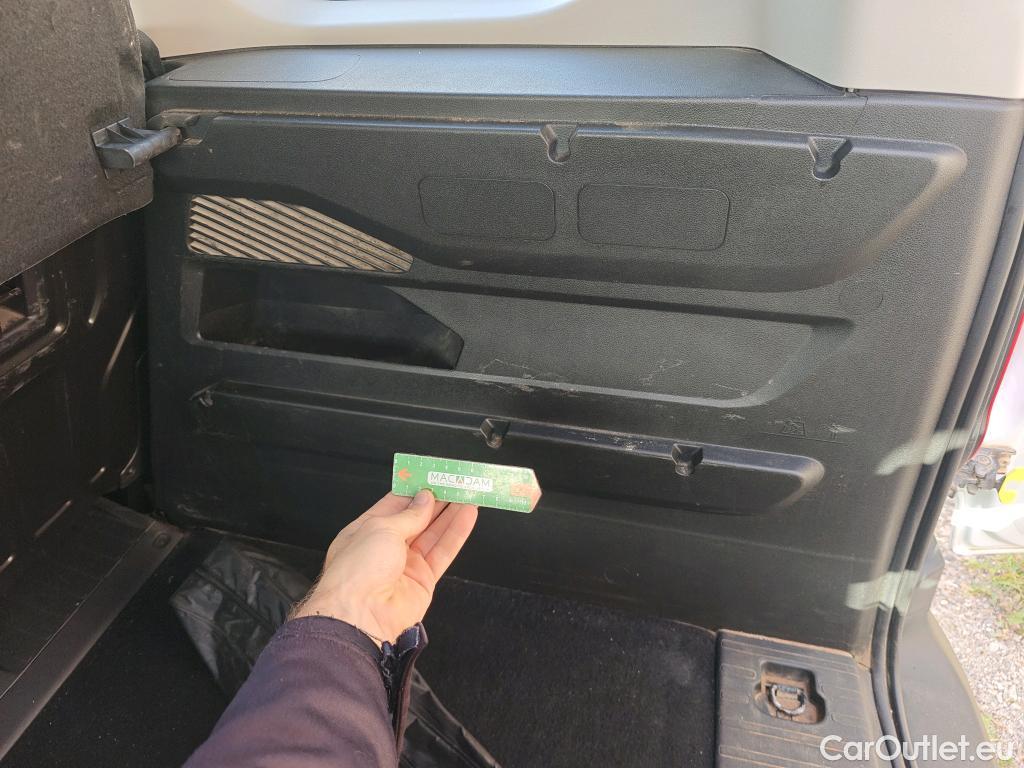  Citroen  Berlingo CITROEN  / 2018 / 4P / monovolumen compacto Talla M BlueHDi 100 S&S LIVE PACK #1