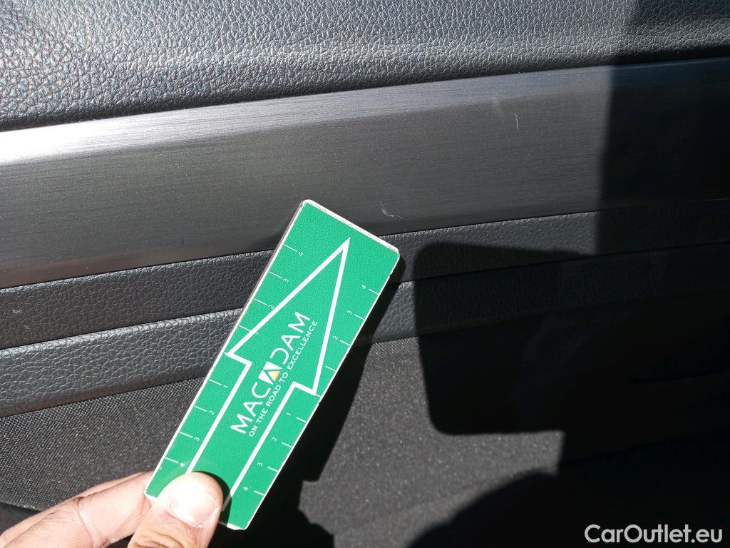  Volkswagen  Golf  VOLKSWAGEN / 2016 / 5P / berlina con portón e-ePower 110 kW (136CV) #7