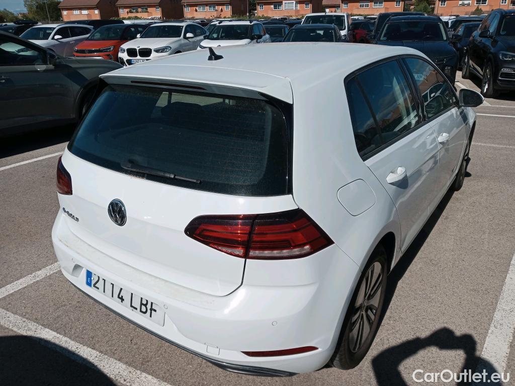  Volkswagen  Golf  VOLKSWAGEN / 2016 / 5P / berlina con portón e-ePower 110 kW (136CV) #13