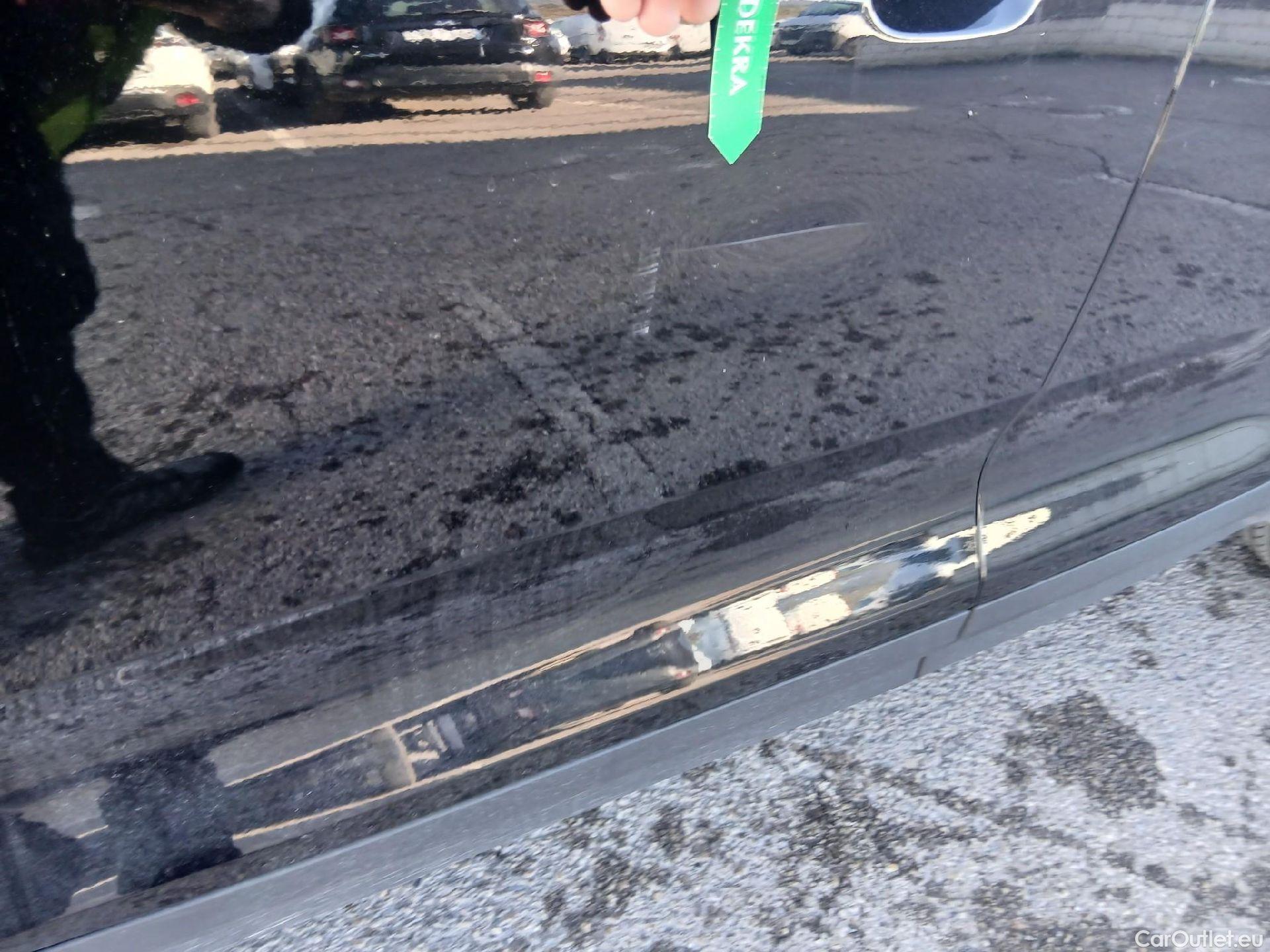  Volvo  XC 40 VOLVO XC40 / 2021 / 5P / todoterreno 1.5 T4 Recharge PHEV Core Auto #4