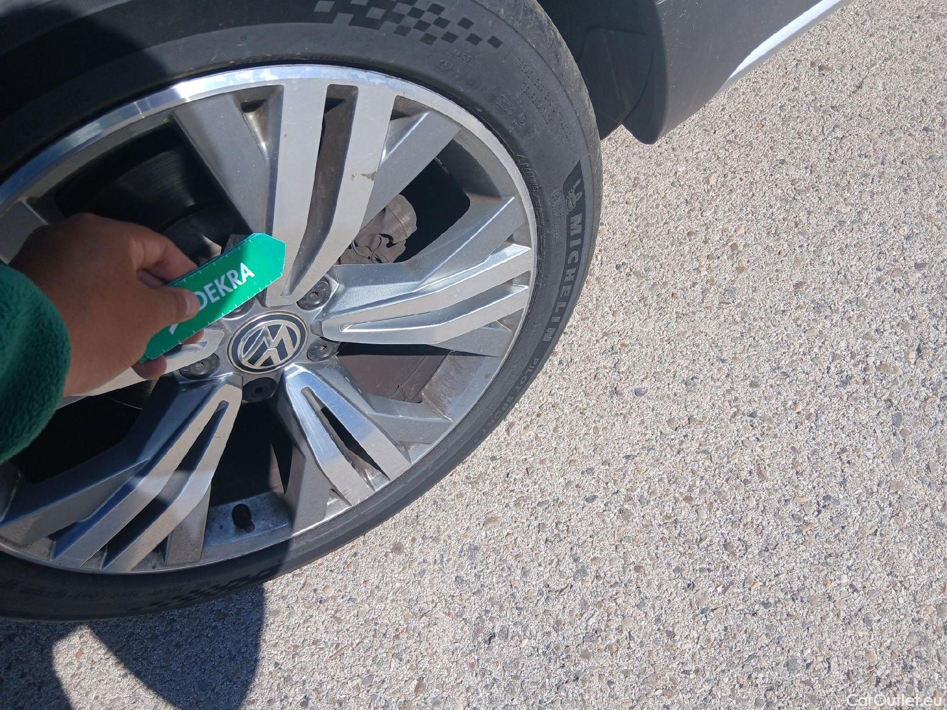  Volkswagen  Passat VOLKSWAGEN  / 2019 / 5P / familiar Alltrack 2.0 TDI 140kW (190CV) 4Mot DSG #38