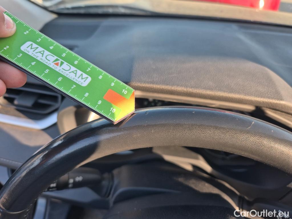  Toyota  RAV4 TOYOTA  / 2018 / 5P / todoterreno 2.5l 220H Business 4WD #25