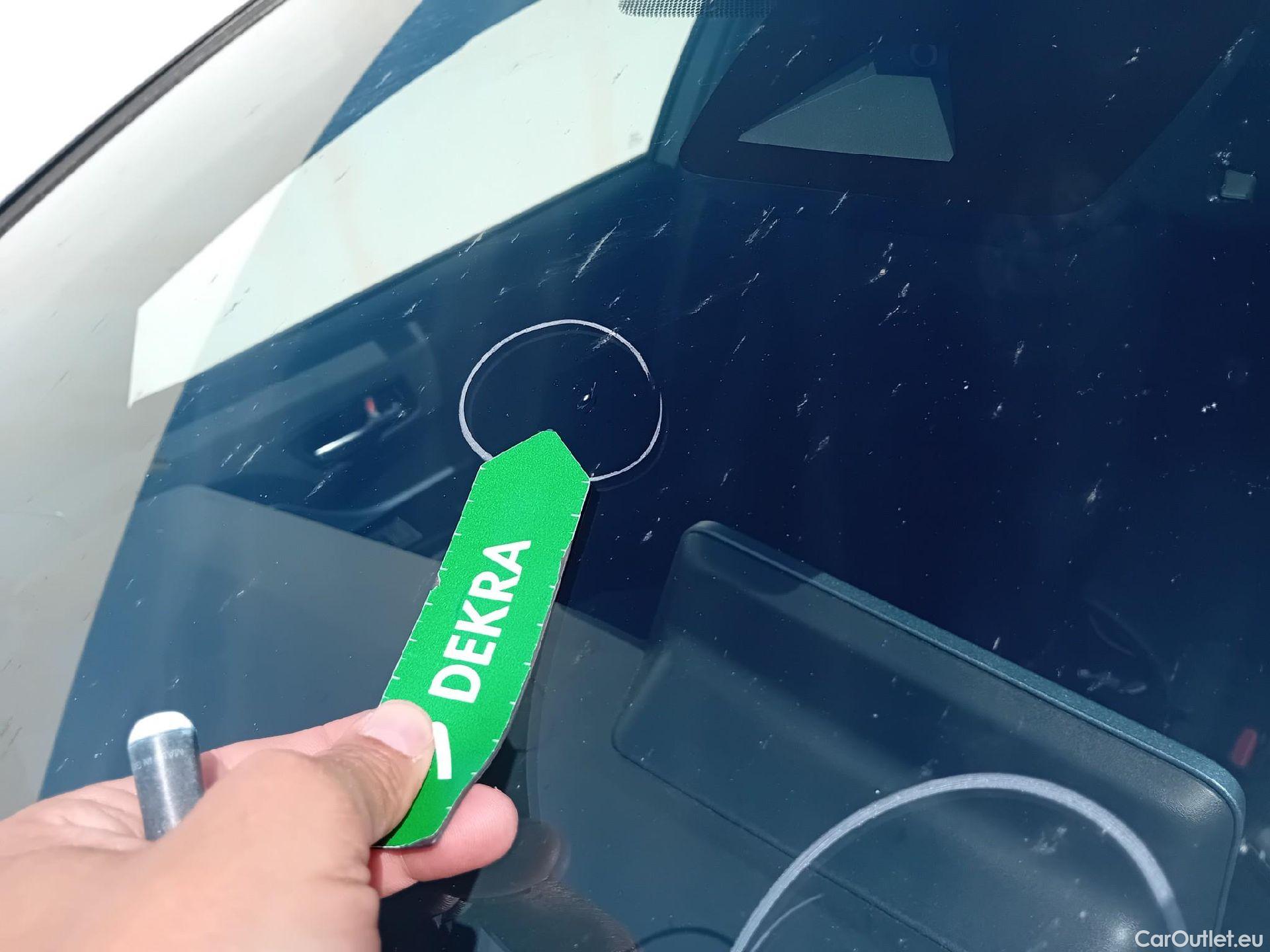  Toyota  C-HR TOYOTA  / 2019 / 5P / todoterreno 1.8 125H Advance #3