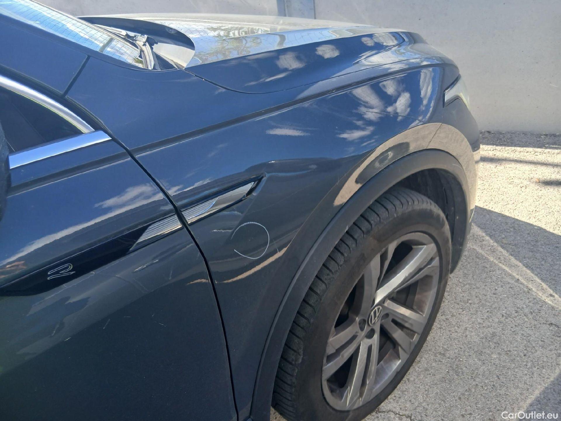  Volkswagen  Tiguan VOLKSWAGEN  / 2020 / 5P / todoterreno R-Line 2.0 TDI 110kW (150CV) DSG #39