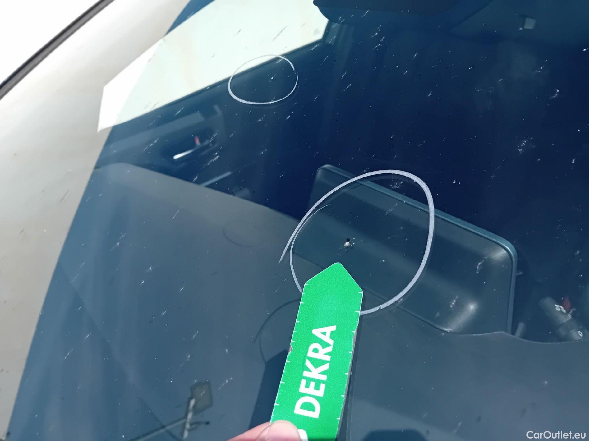  Toyota  C-HR TOYOTA  / 2019 / 5P / todoterreno 1.8 125H Advance #1