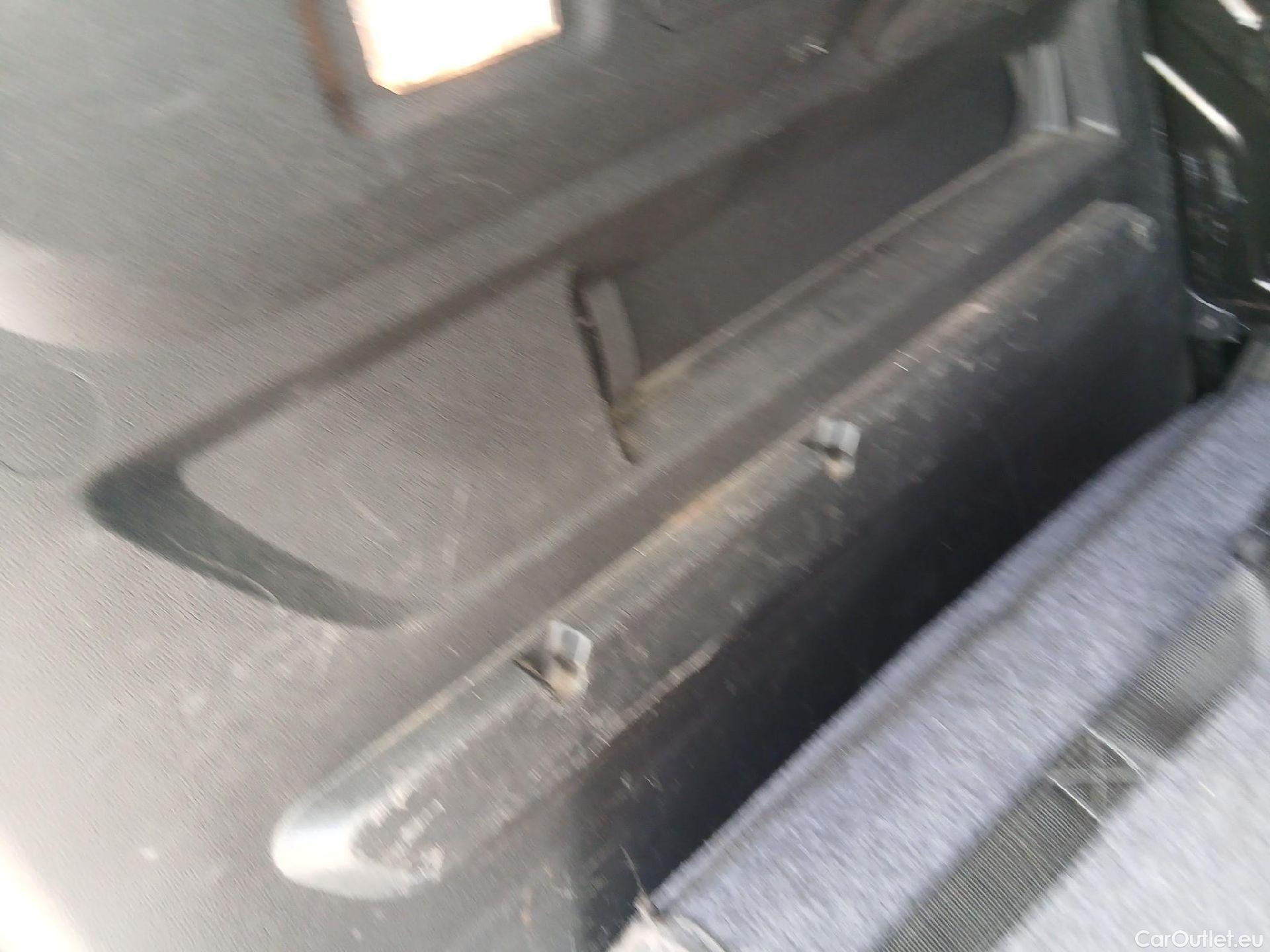  Citroen  Berlingo CITROEN  / 2018 / 5P / monovolumen compacto Talla M BlueHDi 100 S&S FEEL #35