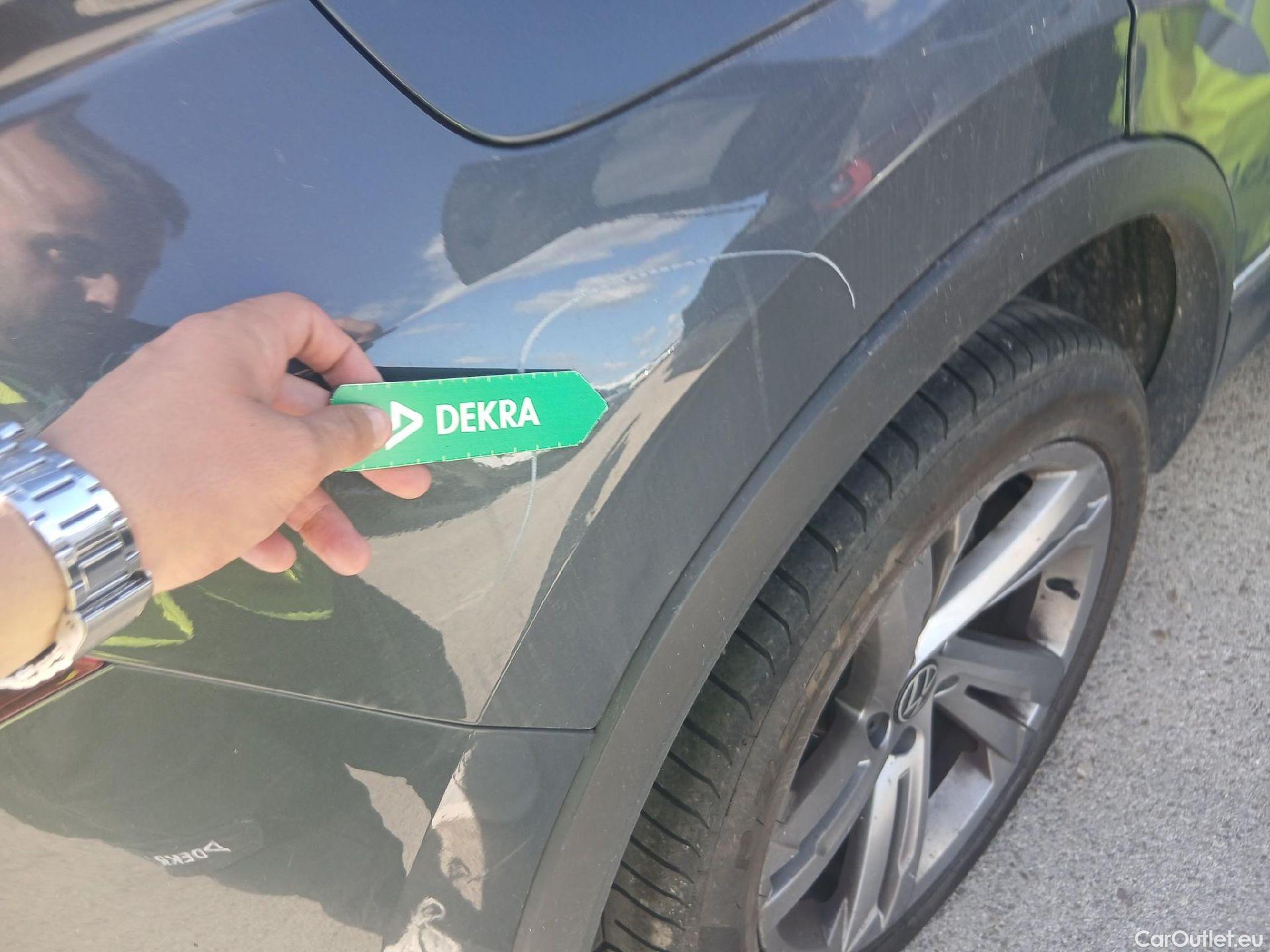  Volkswagen  Tiguan VOLKSWAGEN  / 2020 / 5P / todoterreno R-Line 2.0 TDI 110kW (150CV) DSG #30