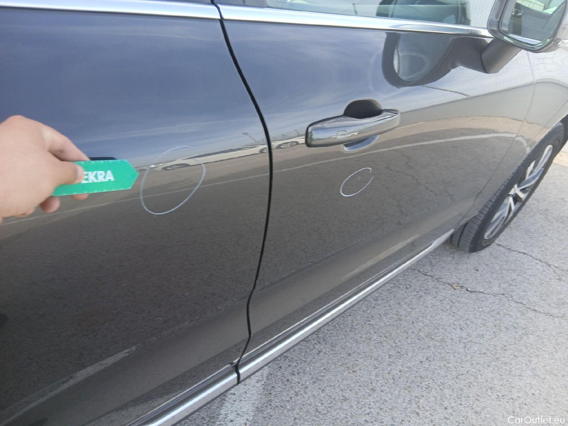  Volvo  XC60 VOLVO  / 2017 / 5P / todoterreno 2.0 B4 D Inscription Auto #24