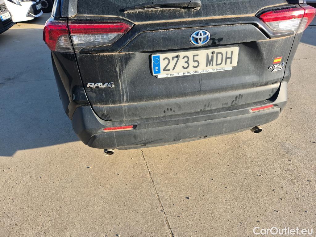  Toyota  RAV4 TOYOTA  / 2018 / 5P / todoterreno 2.5l 220H Business 4WD #26