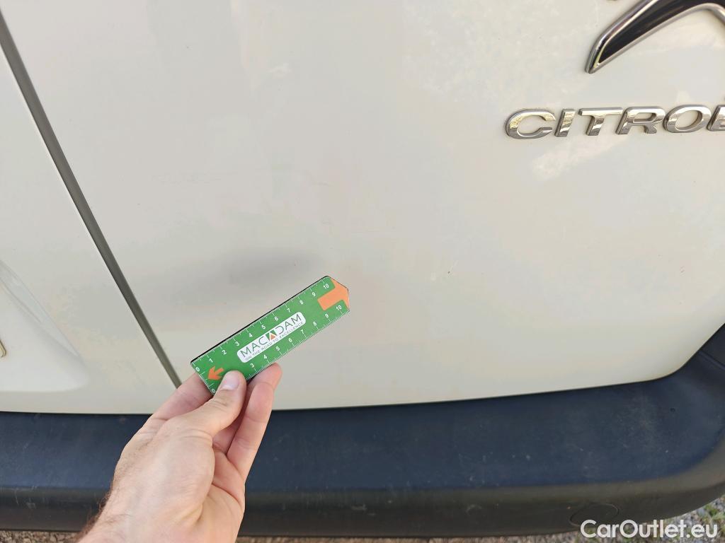  Citroen  Berlingo CITROEN  / 2018 / 4P / monovolumen compacto Talla M BlueHDi 100 S&S LIVE PACK #50