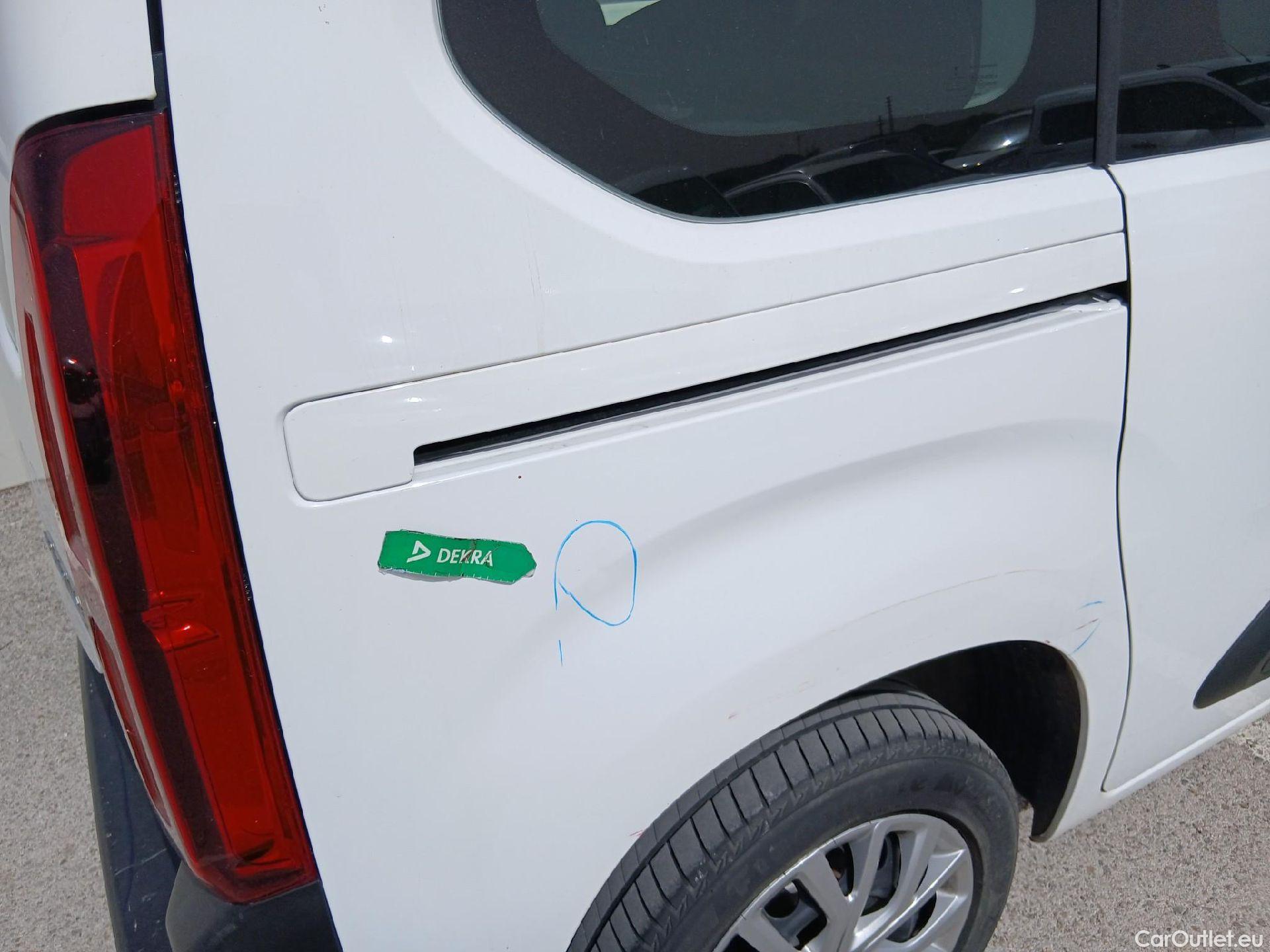  Citroen  Berlingo CITROEN  / 2018 / 5P / monovolumen compacto Talla M BlueHDi 100 S&S FEEL #44