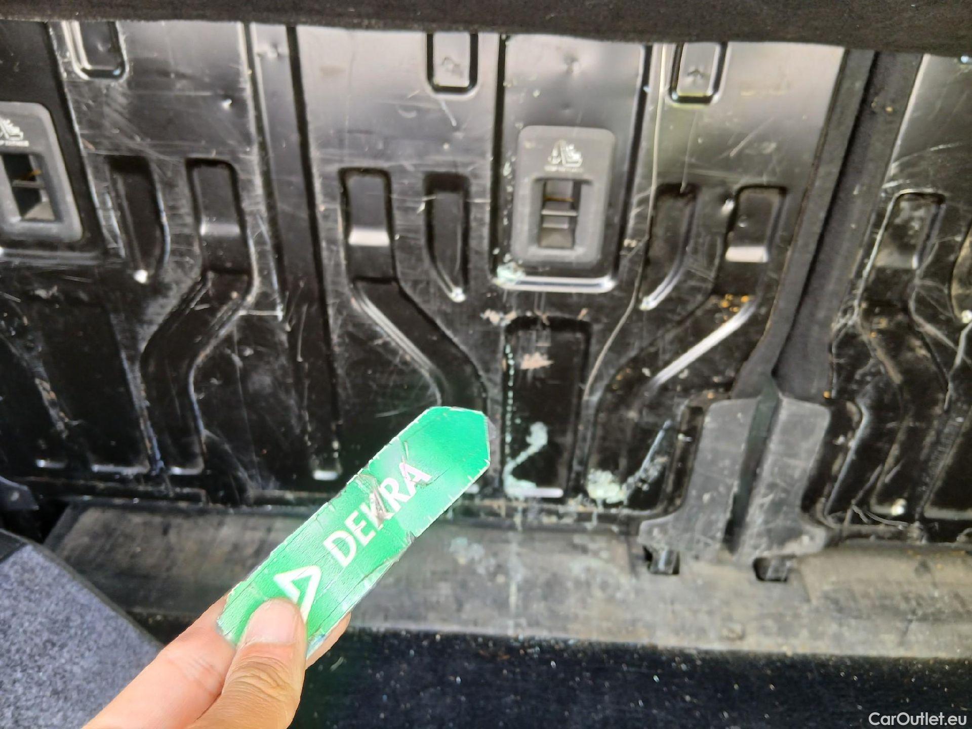  Citroen  Berlingo CITROEN  / 2018 / 5P / monovolumen compacto Talla M BlueHDi 100 S&S FEEL #40