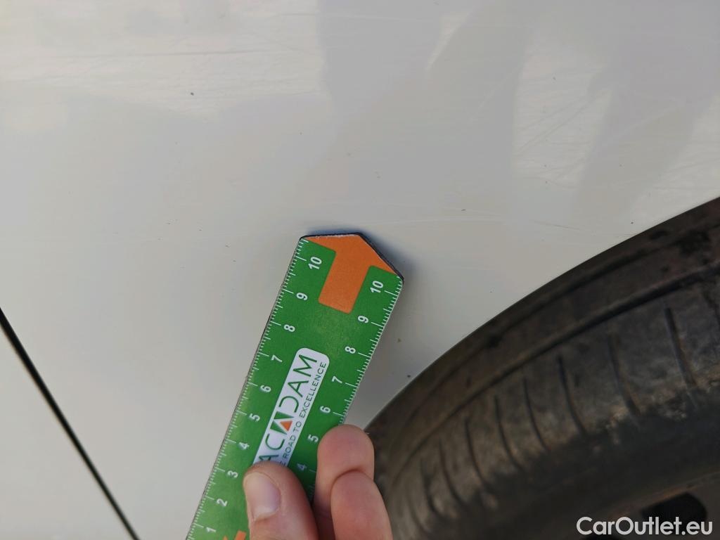  Citroen  Berlingo CITROEN  / 2018 / 4P / monovolumen compacto Talla M BlueHDi 100 S&S LIVE PACK #61