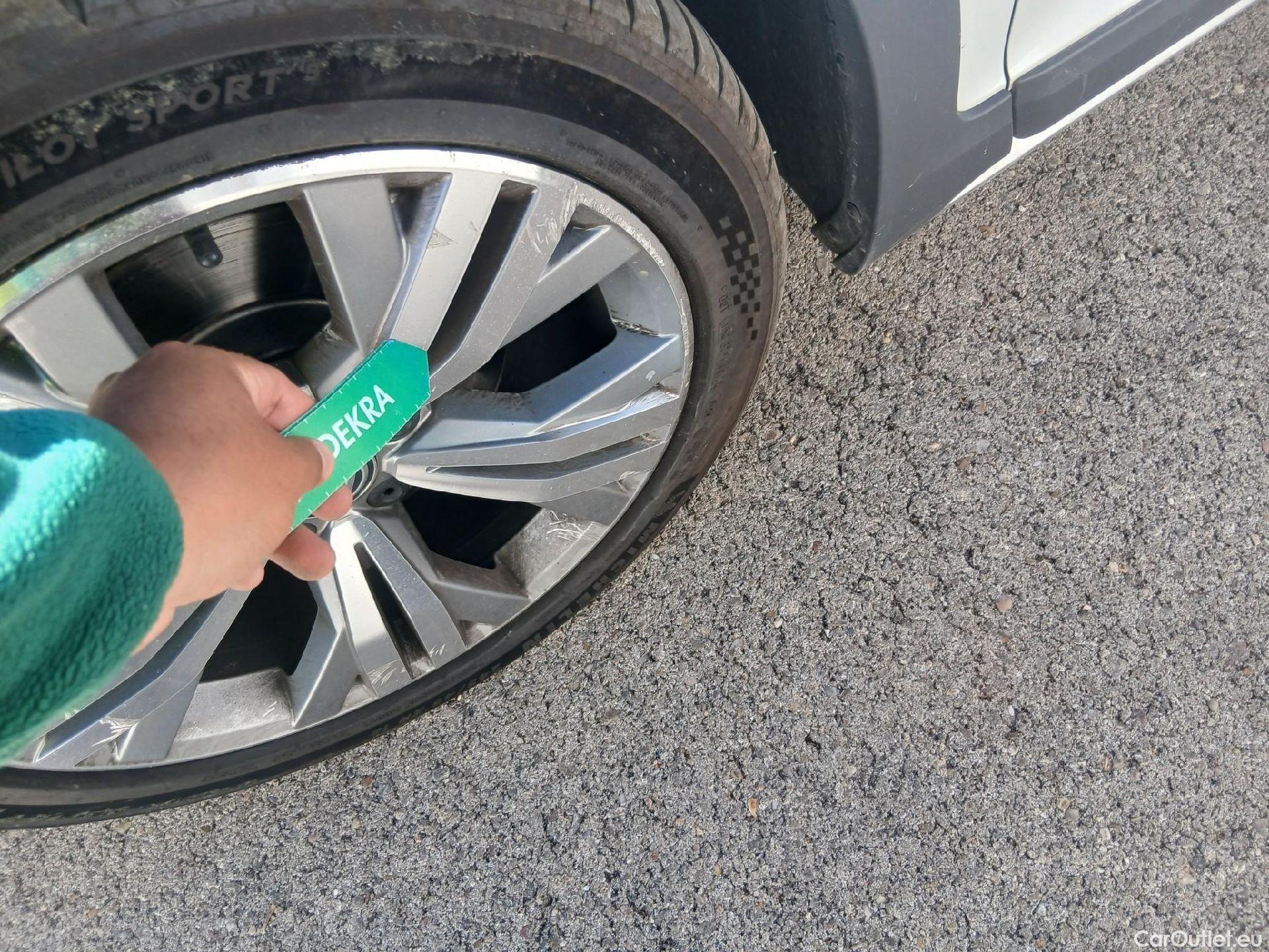  Volkswagen  Passat VOLKSWAGEN  / 2019 / 5P / familiar Alltrack 2.0 TDI 140kW (190CV) 4Mot DSG #12