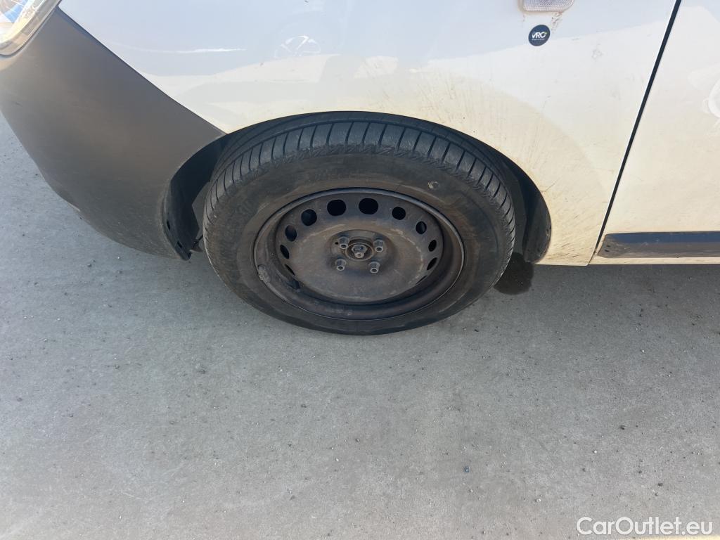  Dacia  Dokker DACIA  / 2013 / 4P / furgón derivado de turismo Van Essential Blue dCi 70kW (95CV) #38