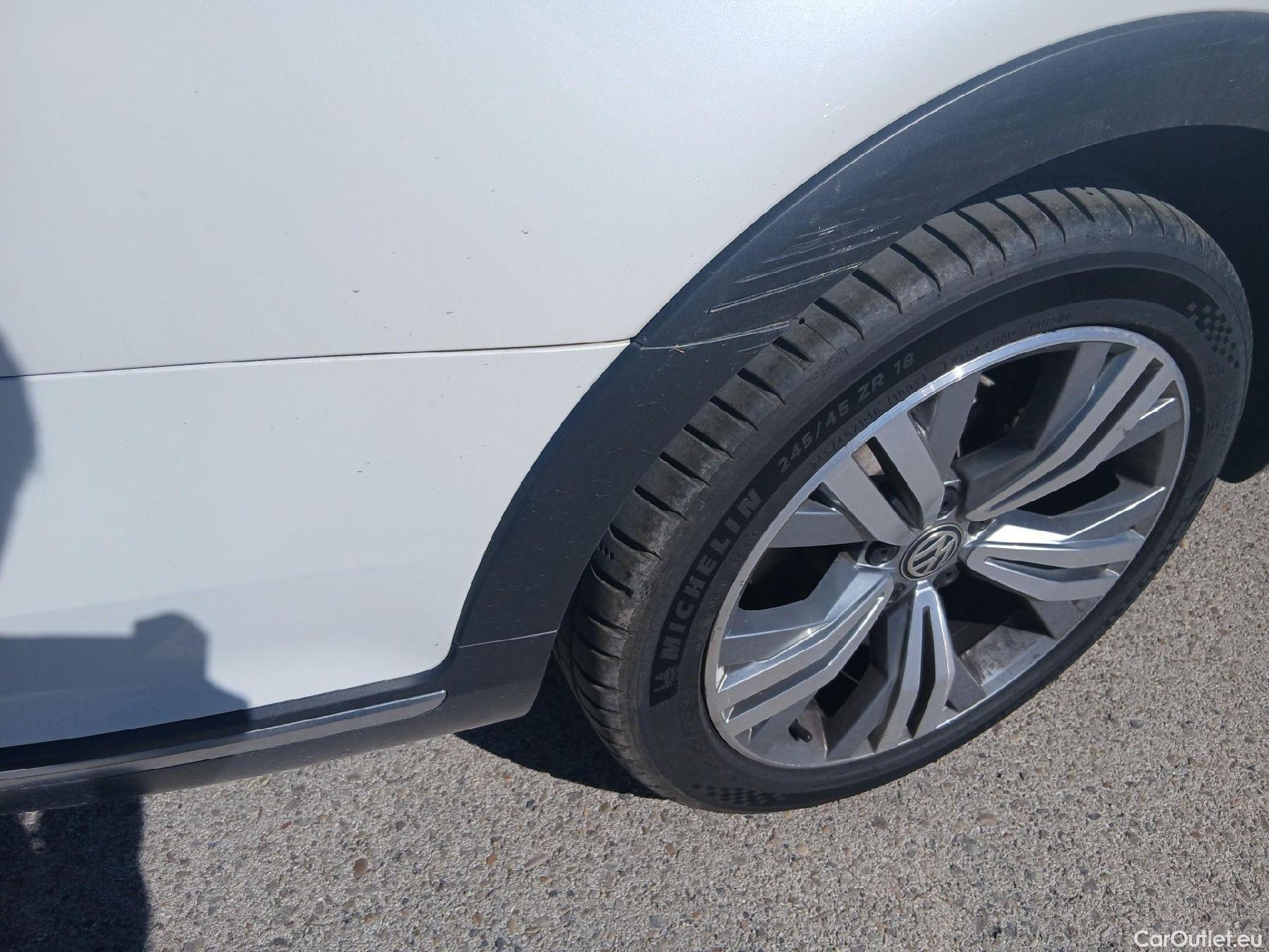  Volkswagen  Passat VOLKSWAGEN  / 2019 / 5P / familiar Alltrack 2.0 TDI 140kW (190CV) 4Mot DSG #33