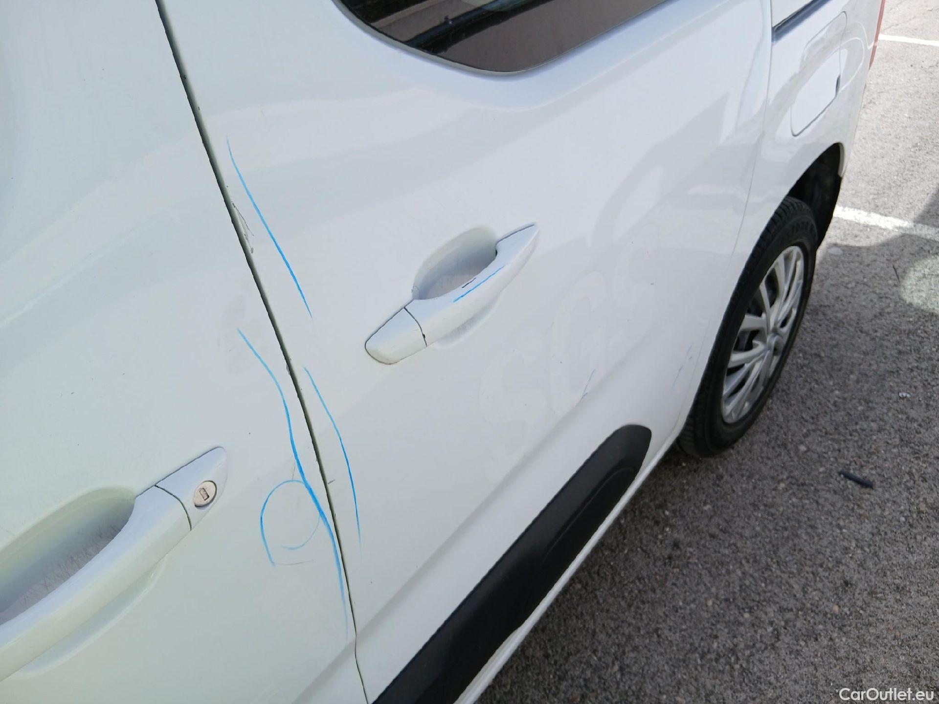  Citroen  Berlingo CITROEN  / 2018 / 5P / monovolumen compacto Talla M BlueHDi 100 S&S FEEL #20