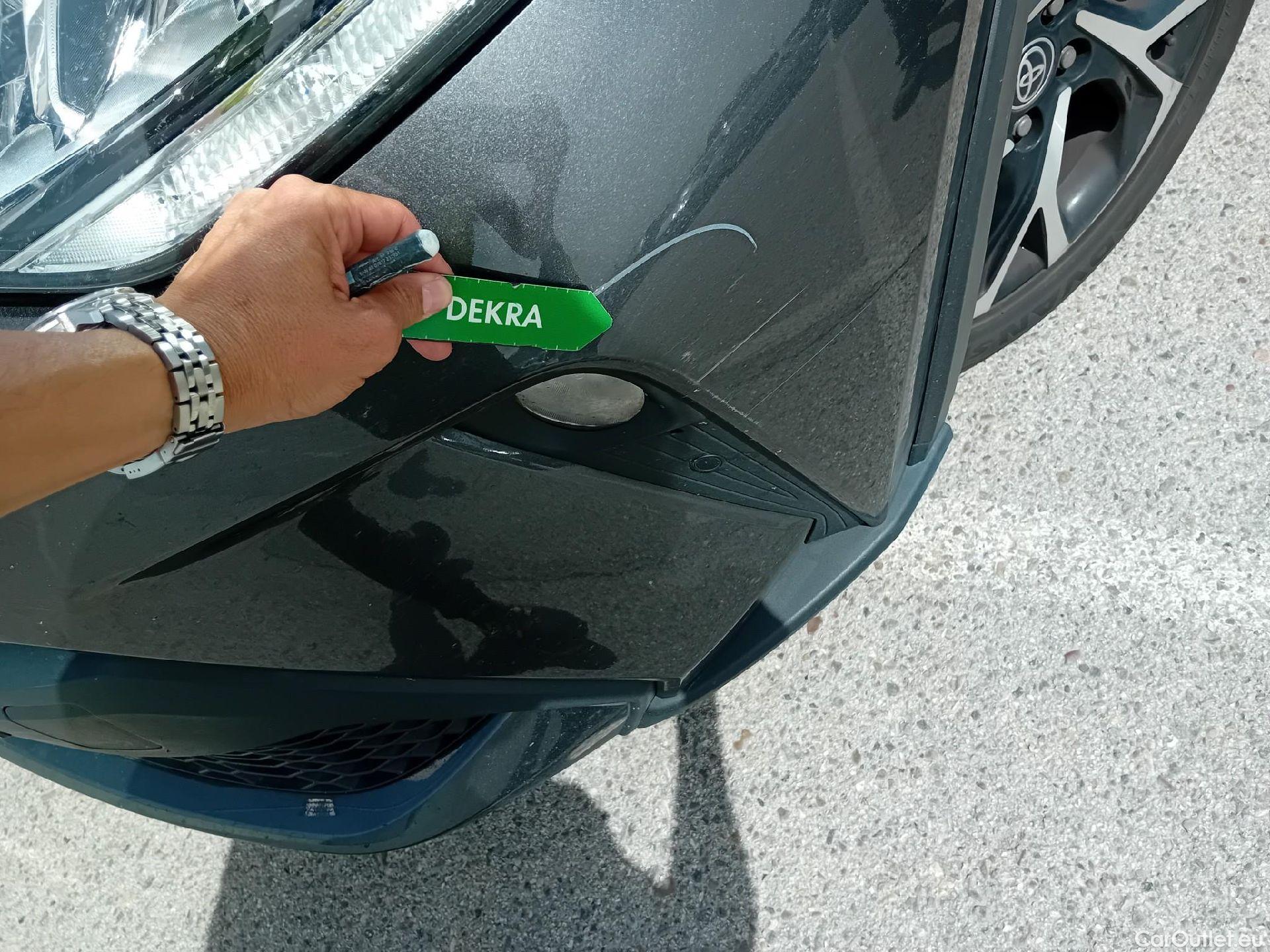  Toyota  C-HR TOYOTA  / 2019 / 5P / todoterreno 1.8 125H Advance #26