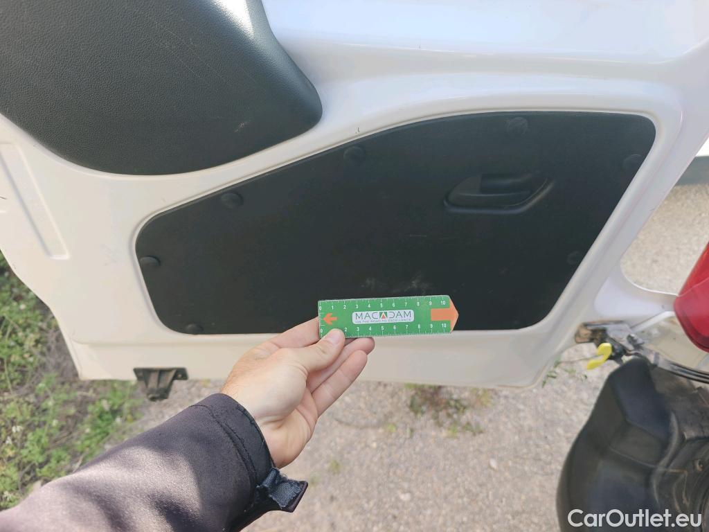  Citroen  Berlingo CITROEN  / 2018 / 4P / monovolumen compacto Talla M BlueHDi 100 S&S LIVE PACK #79