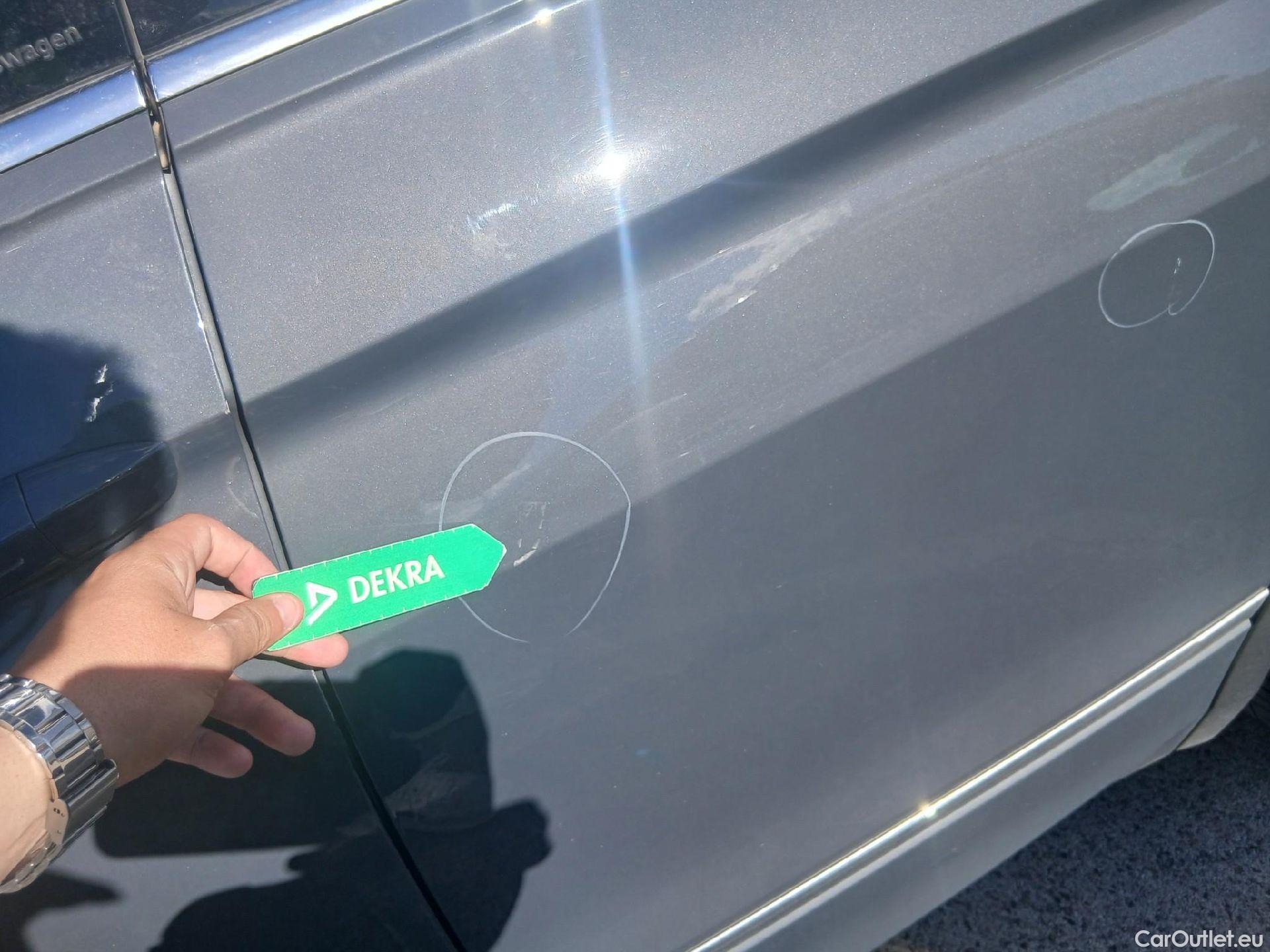  Volkswagen  Tiguan VOLKSWAGEN  / 2020 / 5P / todoterreno R-Line 2.0 TDI 110kW (150CV) DSG #15