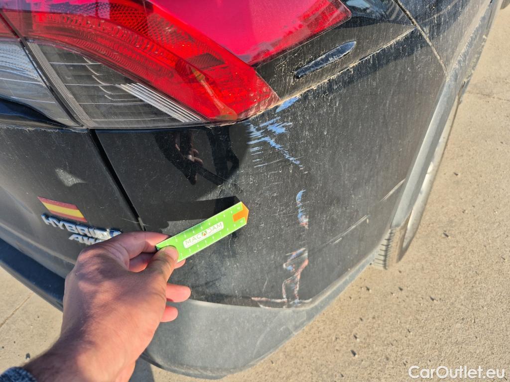  Toyota  RAV4 TOYOTA  / 2018 / 5P / todoterreno 2.5l 220H Business 4WD #30