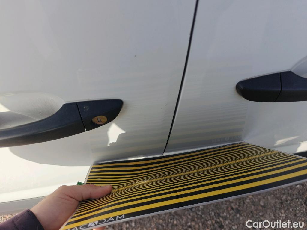  Citroen  Berlingo CITROEN  / 2018 / 4P / monovolumen compacto Talla M BlueHDi 100 S&S LIVE PACK #5