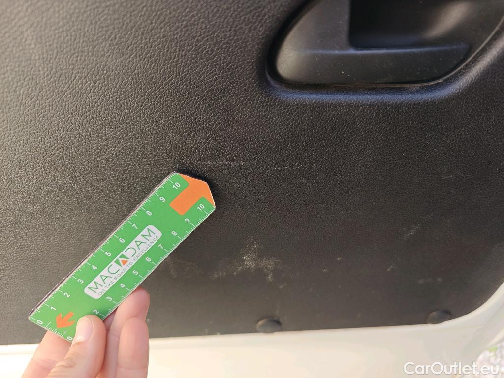  Citroen  Berlingo CITROEN  / 2018 / 4P / monovolumen compacto Talla M BlueHDi 100 S&S LIVE PACK #80