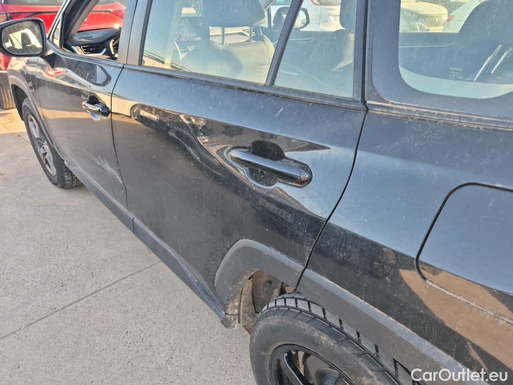  Toyota  RAV4 TOYOTA  / 2018 / 5P / todoterreno 2.5l 220H Business 4WD #35