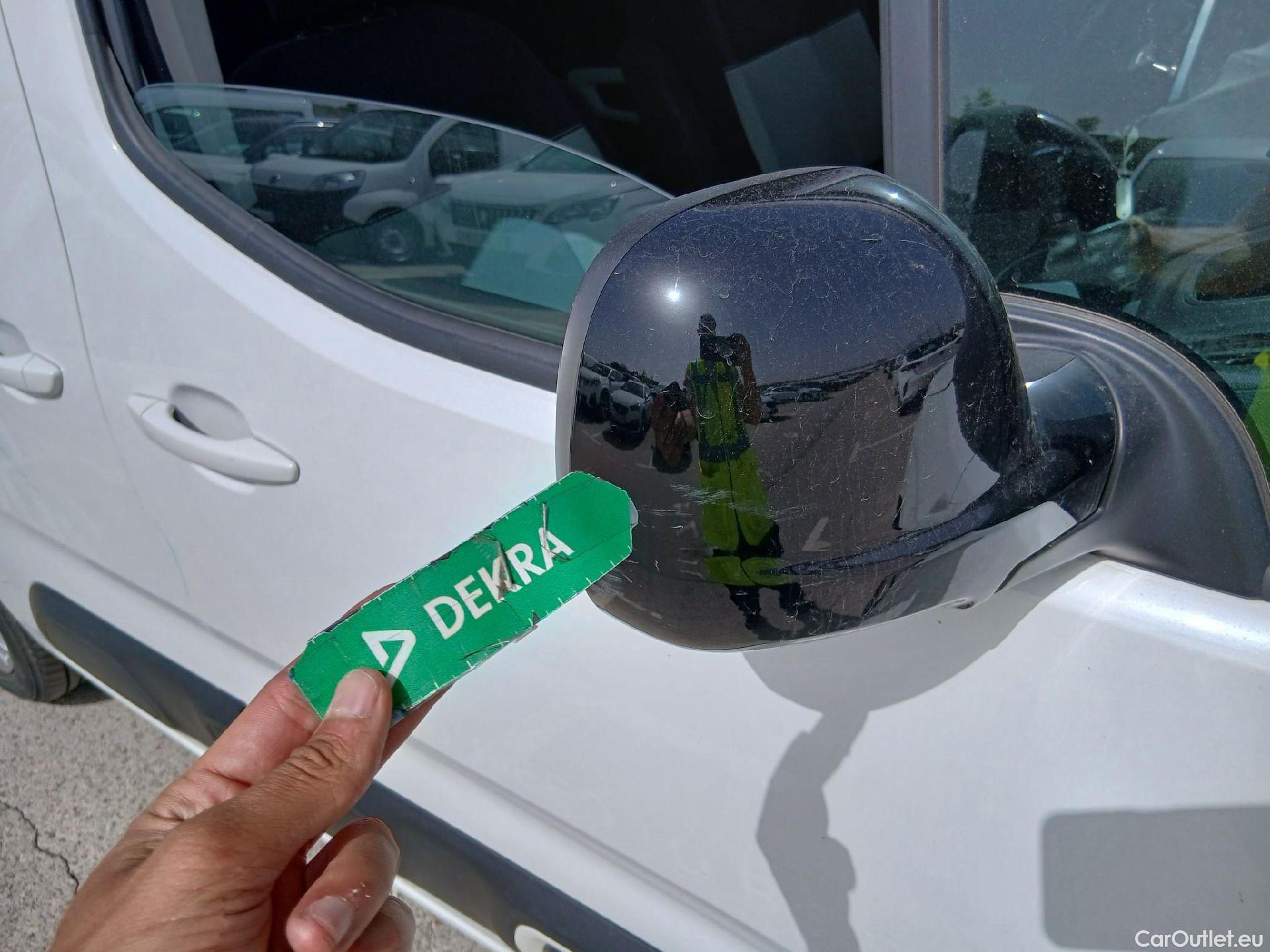  Citroen  Berlingo CITROEN  / 2018 / 5P / monovolumen compacto Talla M BlueHDi 100 S&S FEEL #51