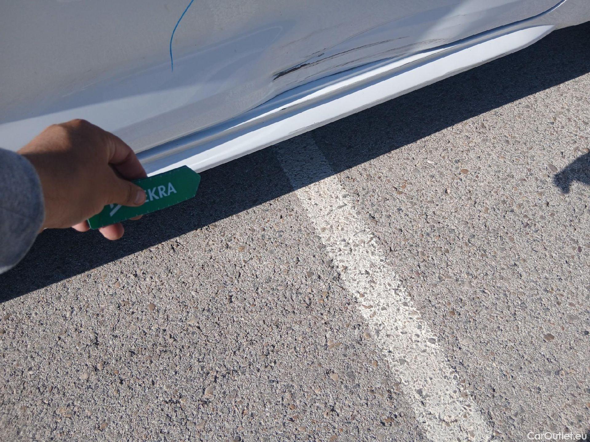  Toyota  Corolla TOYOTA  / 2019 / 5P / familiar 1.8 125H ACTIVE TECH E-CVT TOU SPORT #30