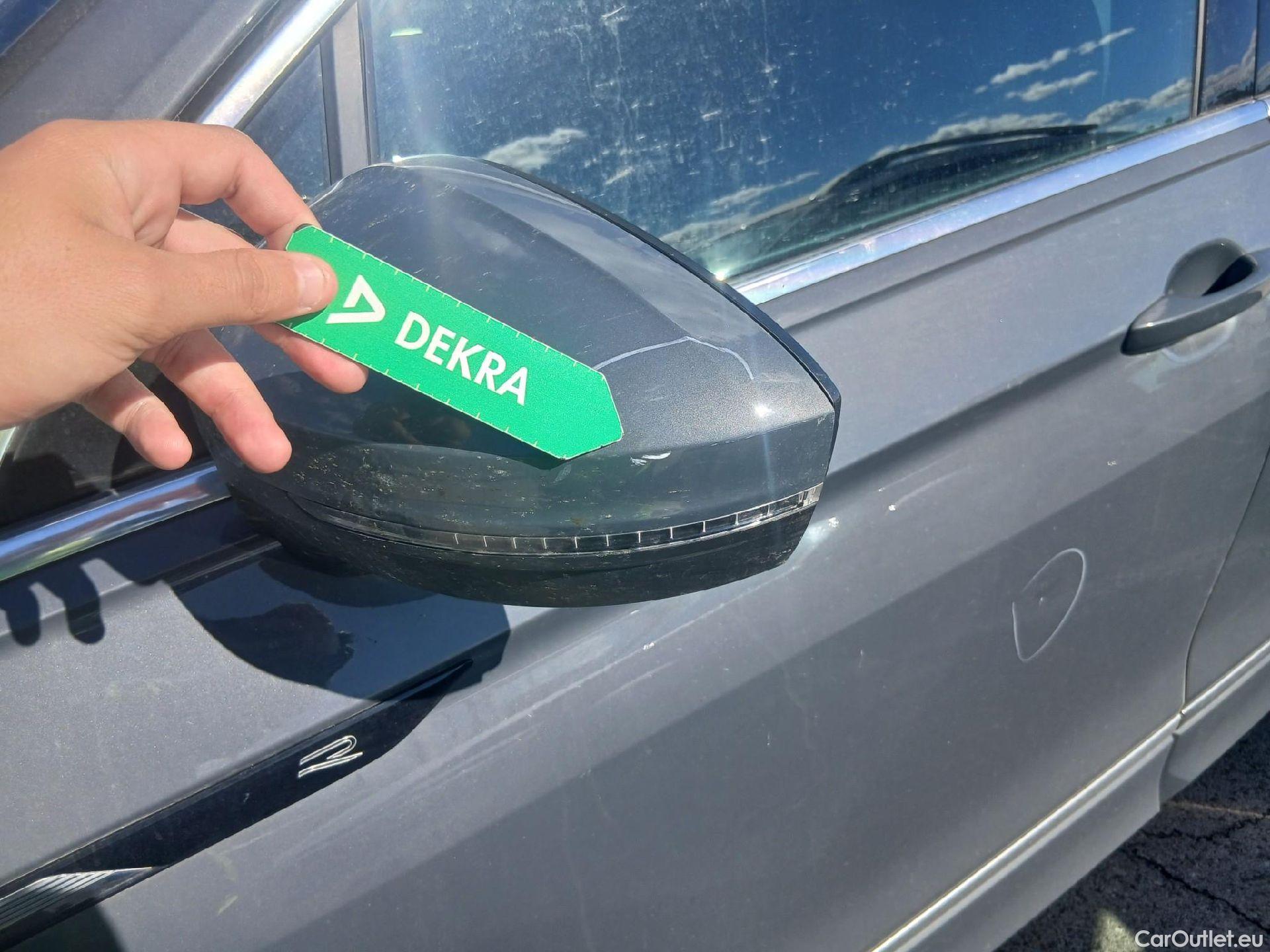  Volkswagen  Tiguan VOLKSWAGEN  / 2020 / 5P / todoterreno R-Line 2.0 TDI 110kW (150CV) DSG #11