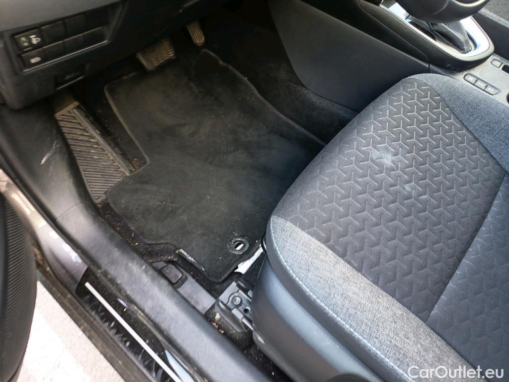  Toyota  Yaris Cross TOYOTA  / 2021 / 5P / todoterreno 1.5 120H Business Plus #4