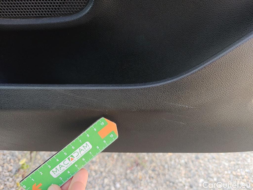  Citroen  Berlingo CITROEN  / 2018 / 4P / monovolumen compacto Talla M BlueHDi 100 S&S LIVE PACK #37