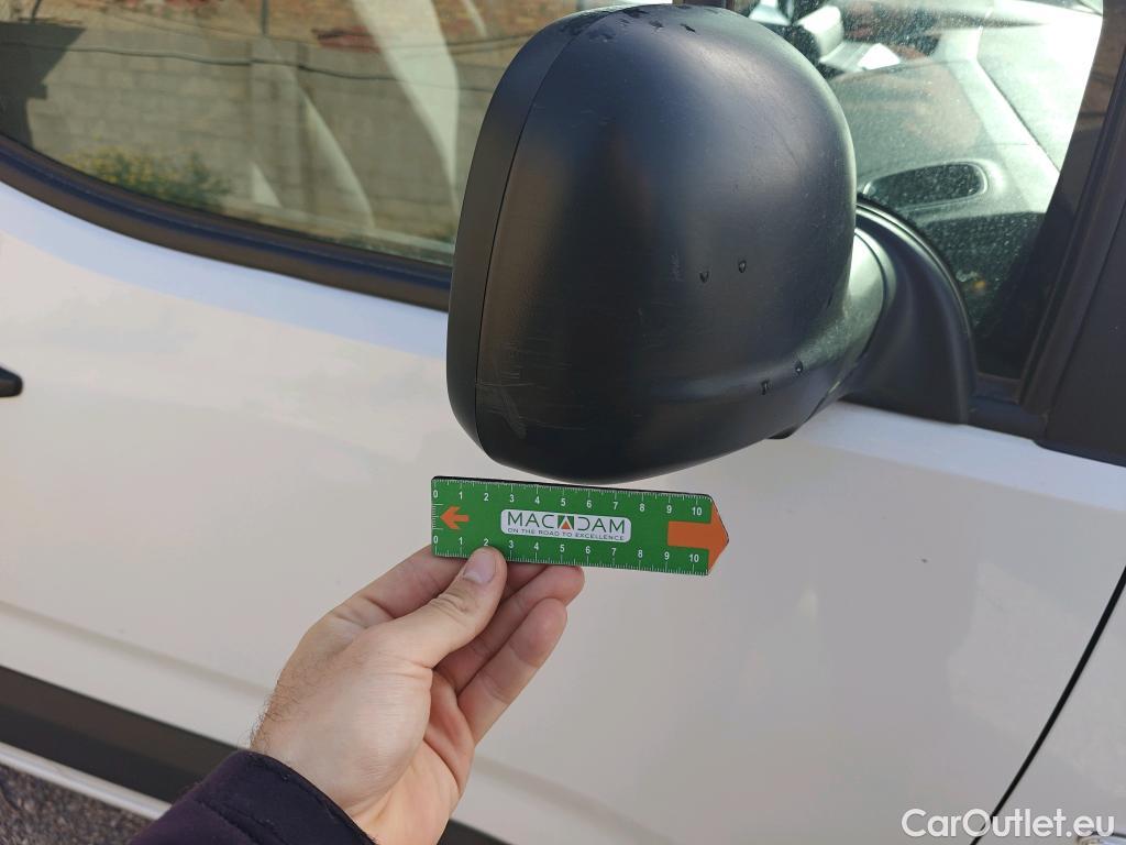  Citroen  Berlingo CITROEN  / 2018 / 4P / monovolumen compacto Talla M BlueHDi 100 S&S LIVE PACK #57