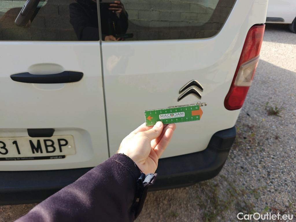  Citroen  Berlingo CITROEN  / 2018 / 4P / monovolumen compacto Talla M BlueHDi 100 S&S LIVE PACK #8