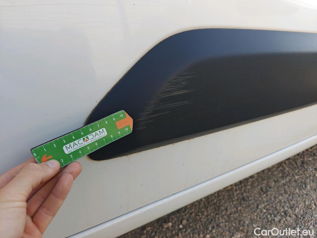  Citroen  Berlingo CITROEN  / 2018 / 4P / monovolumen compacto Talla M BlueHDi 100 S&S LIVE PACK #47