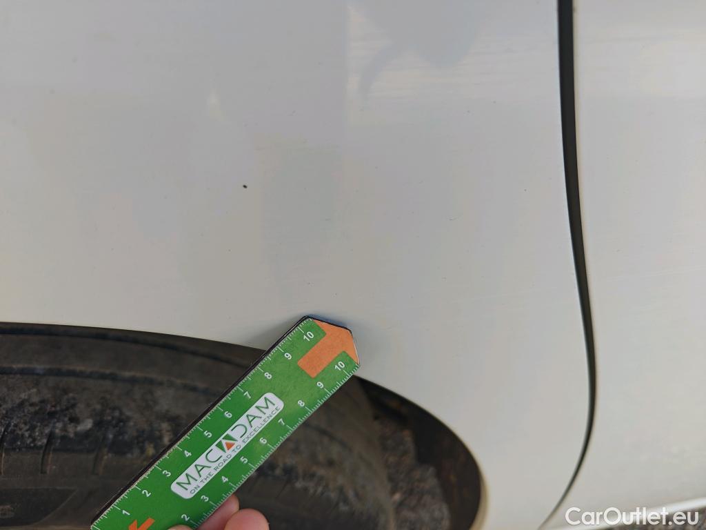  Citroen  Berlingo CITROEN  / 2018 / 4P / monovolumen compacto Talla M BlueHDi 100 S&S LIVE PACK #63