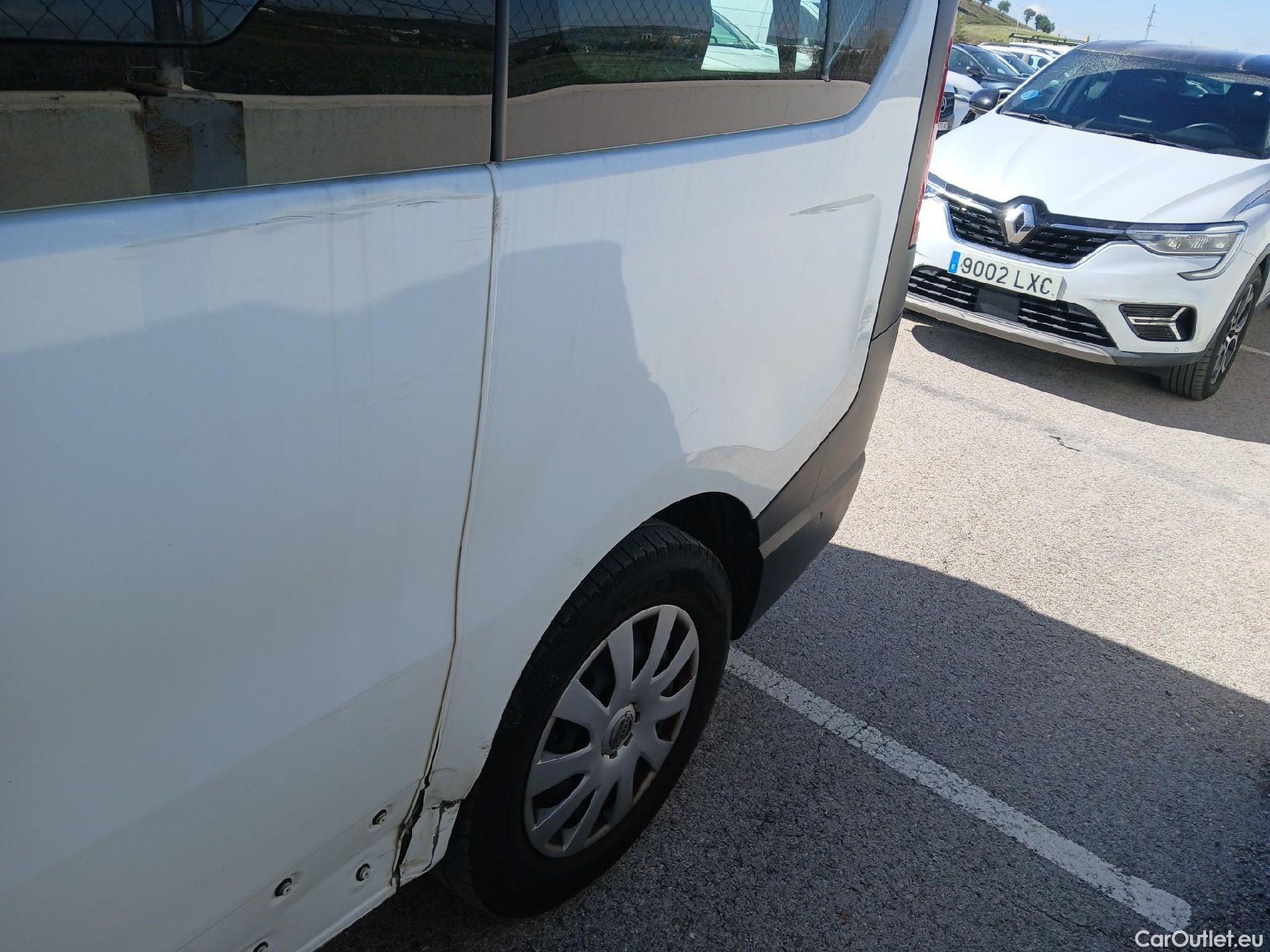  Nissan  NV300 NISSAN  / 2021 / 4P / monovolumen Combi 9 2.0dCi 110kW L1H1 1T Comfort #12