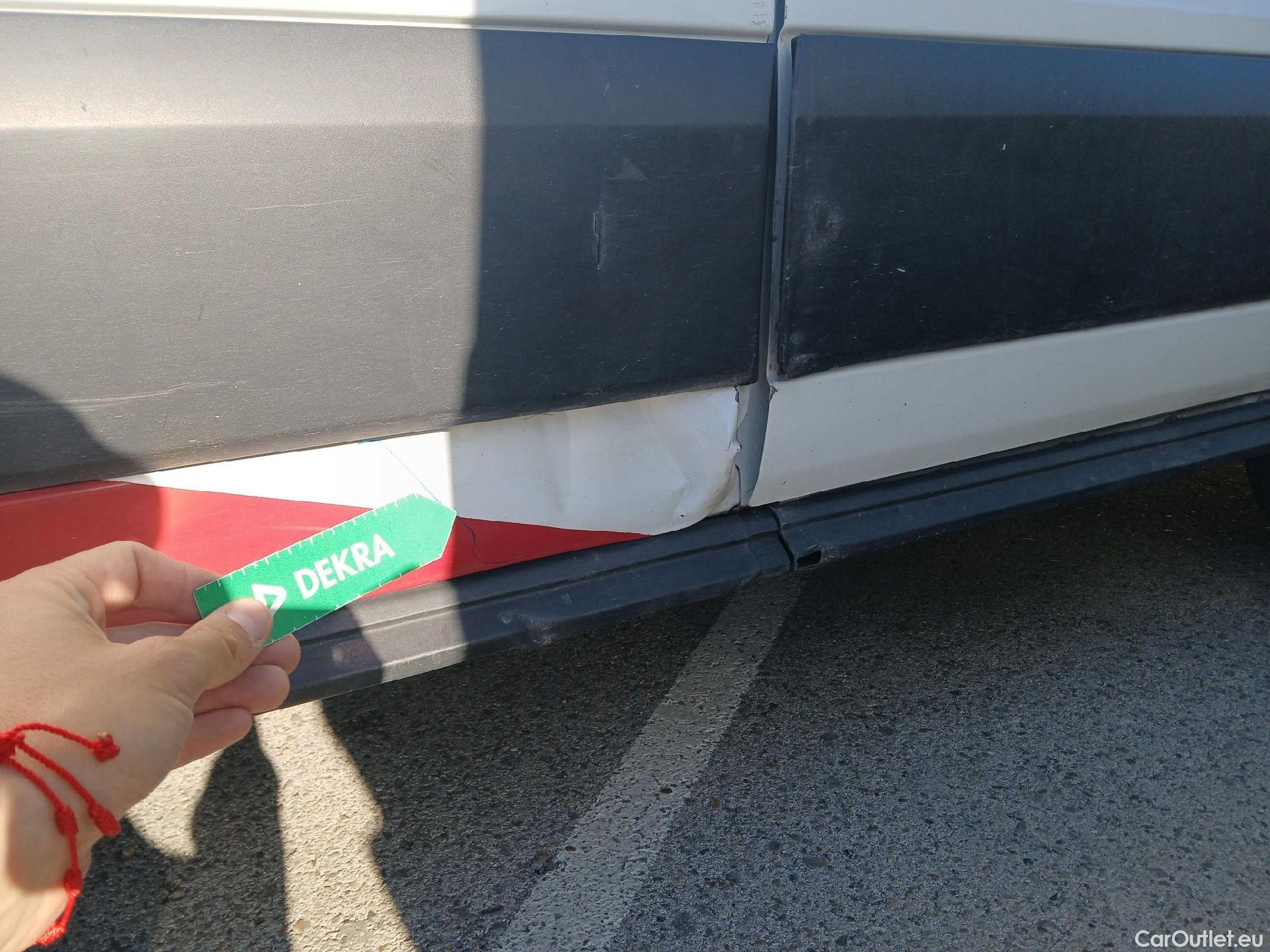  Ford  Transit FORD  / 2013 / 4P / furgón 350 96kW L3H2 Van Trend FWD MHEV #47