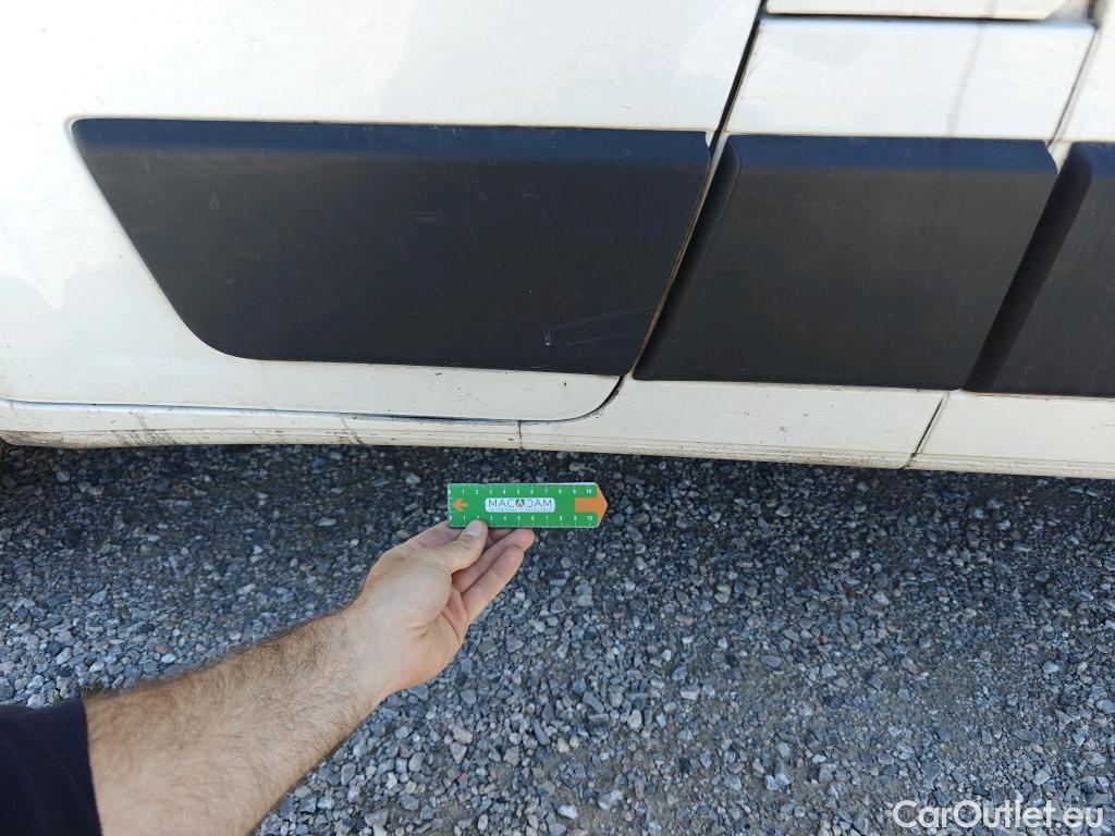  Peugeot  Boxer PEUGEOT  / 2014 / 4P / furgón Pack 330 L1 H1 BHDI 103kW (140CV) S&S #66