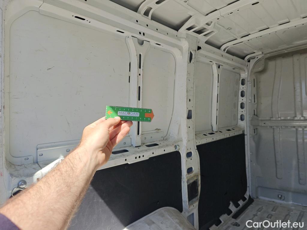  Peugeot  Boxer PEUGEOT  / 2014 / 4P / furgón Pack 330 L1 H1 BHDI 103kW (140CV) S&S #30