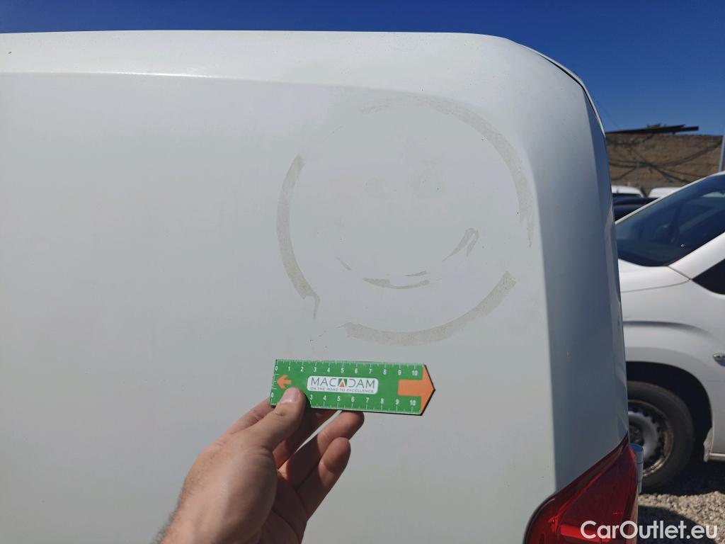  Fiat  Fiorino FIAT  / 2016 / 3P / furgón derivado de turismo Cargo Base 1.3 Mjet 59kW (80CV) E6 #42