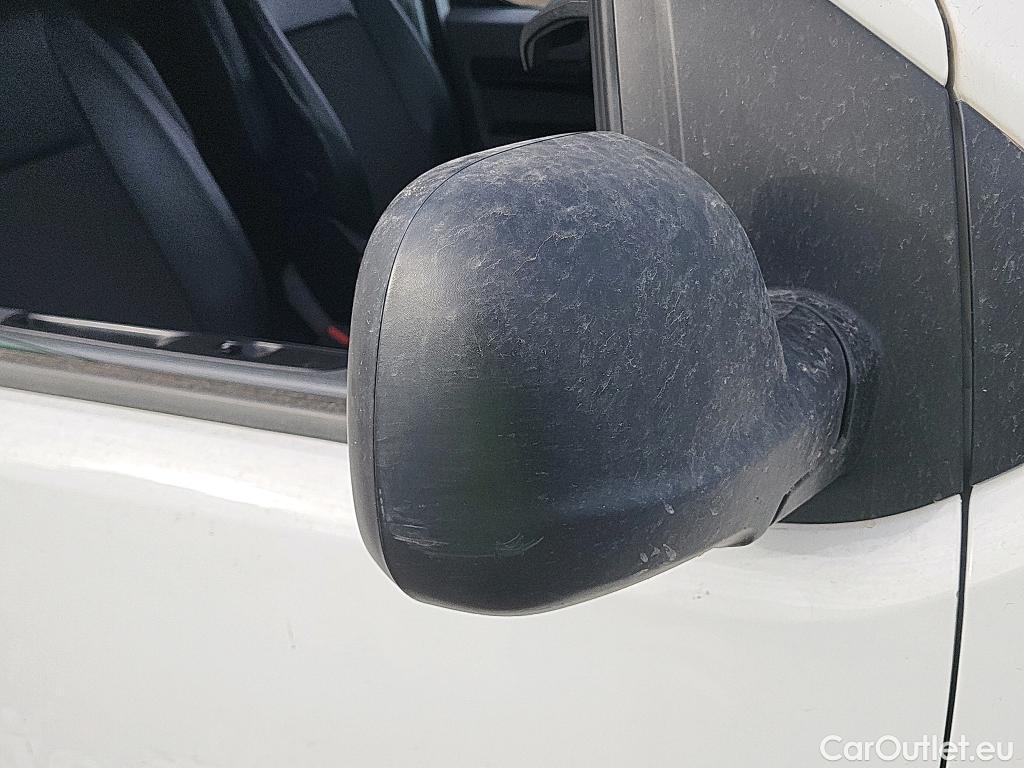  Peugeot  Expert PEUGEOT  / 2016 / 4P / furgón Furgón Premium 2.0 BlueHDi 120 Standard #37