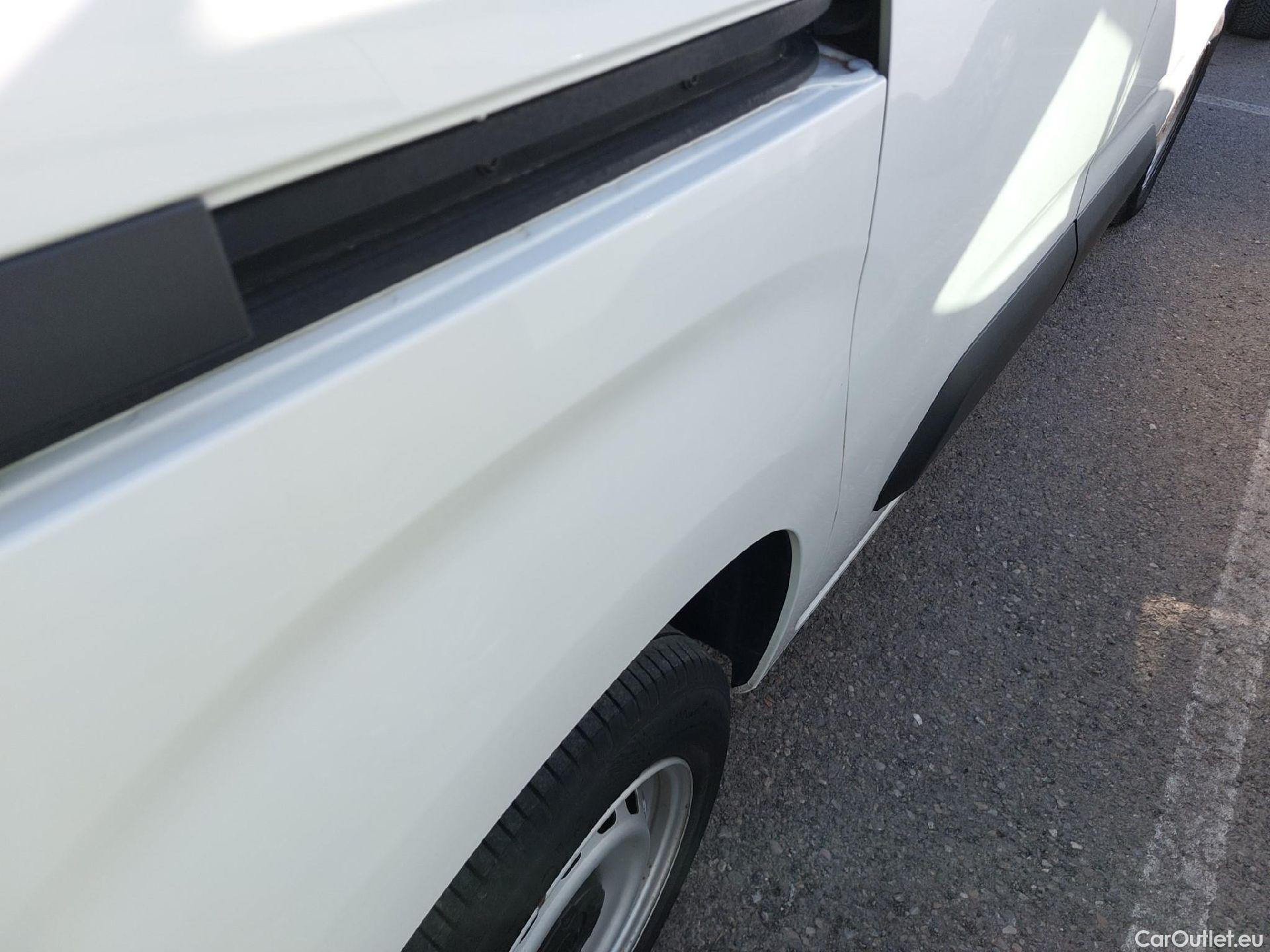  Opel  Combo OPEL  / 2018 / 3P / furgón derivado de turismo 1.5 TD 75kW (100CV) Express L H1 650kg #17