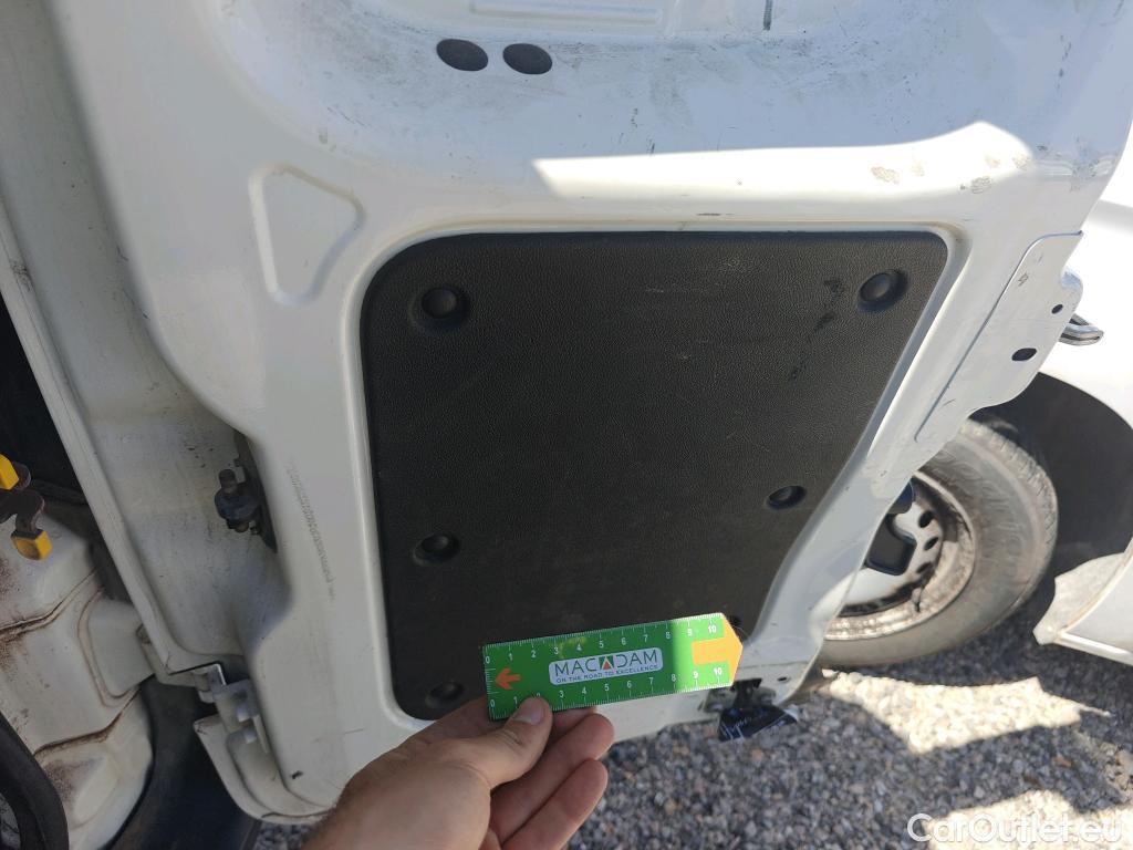  Fiat  Fiorino FIAT  / 2016 / 3P / furgón derivado de turismo Cargo Base 1.3 Mjet 59kW (80CV) E6 #57