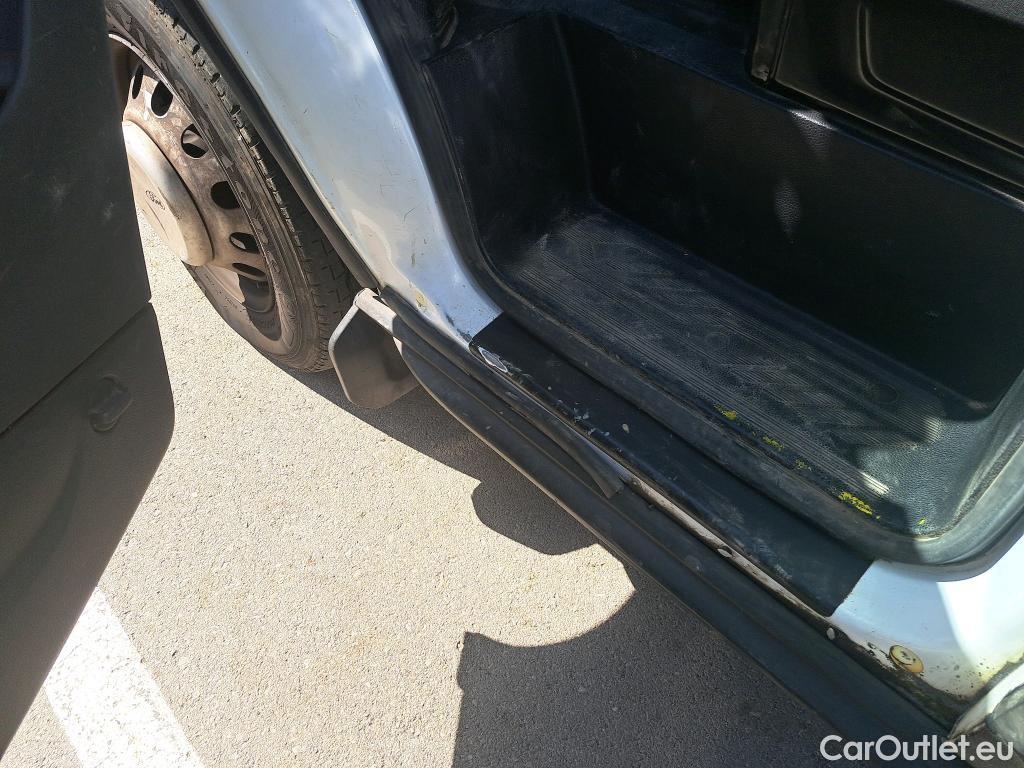  Ford  Transit FORD  / 2013 / 2P / chasis cabina 350 96kW L4 Trend Propulsión Trasera #33